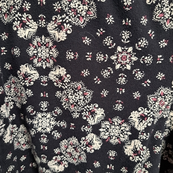 Torrid Women's Floral Pattern Leggings    Size 1 - Picture 4 of 6